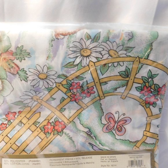 VINTAGE AVON FASHIONS PETUNIA'S GARDEN TABLECLOTH AND NAPKINS - Picture 5 of 9